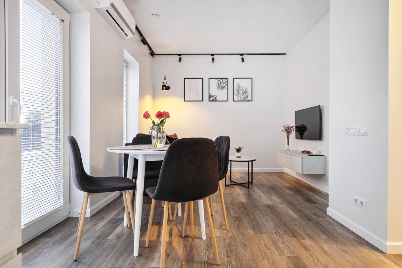 Owls Hill Apartment Каунас Экстерьер фото