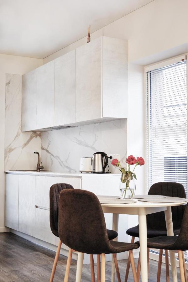 Owls Hill Apartment Каунас Экстерьер фото